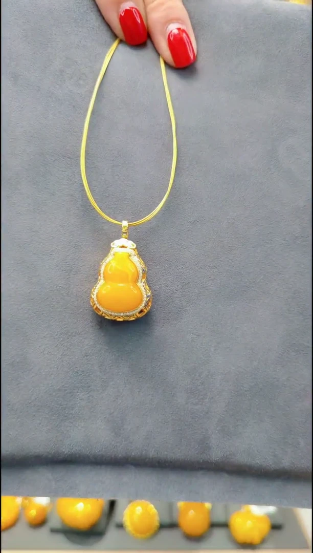 【闪购商品】蜜蜡颈饰银S925镀金镶嵌H152蜜蜡吊坠赠项圈