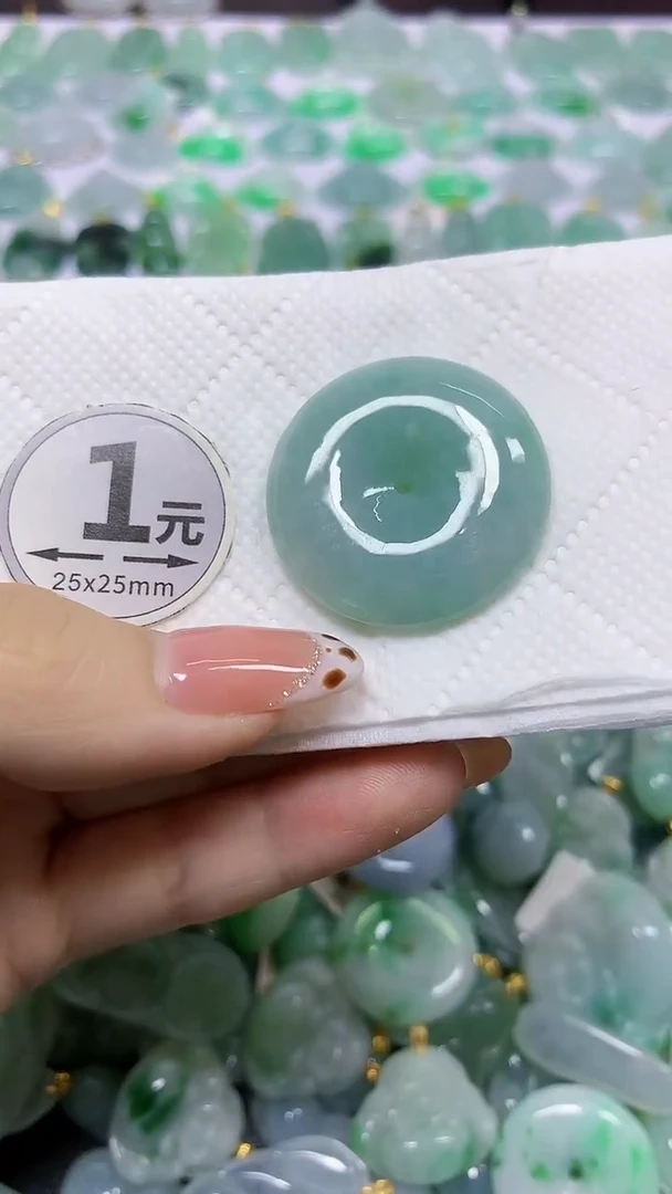 颈饰未镶嵌翡翠 天然翡翠A货