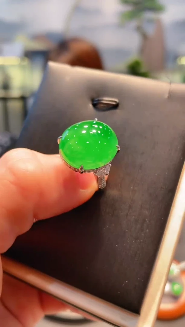 【闪购商品】翡翠颈饰18K金镶嵌A116戒指