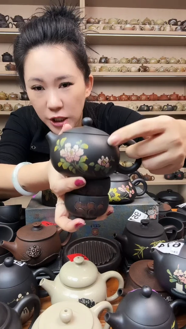 壶彩填西施+2线雕杯  153