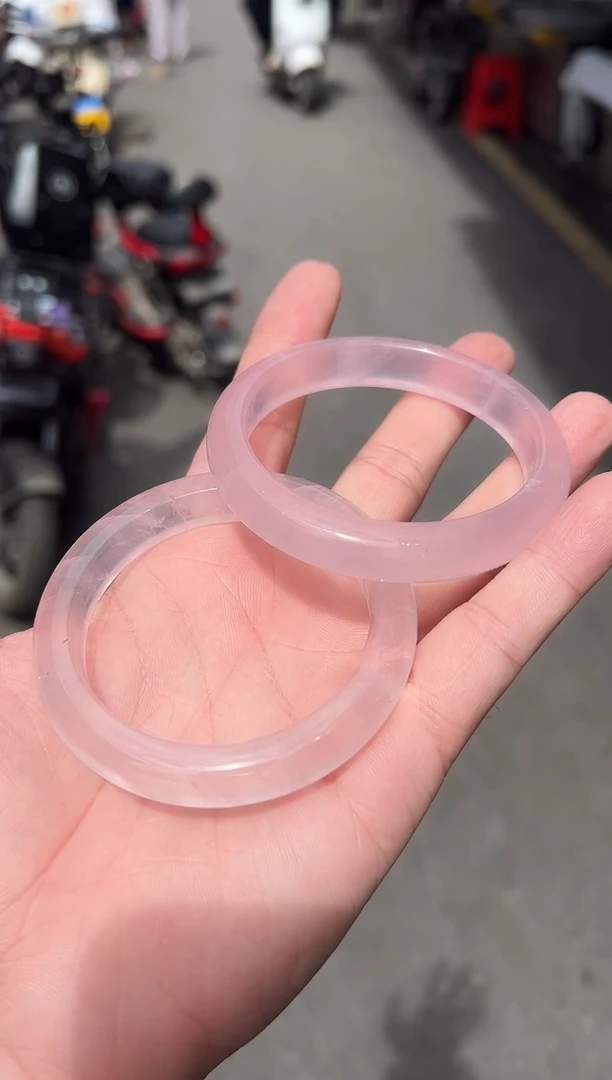 未镶嵌手镯水晶粉水晶手镯多样性发其一