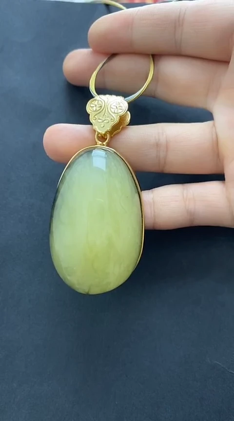 银S925镶嵌琥珀裸石琥珀吊坠