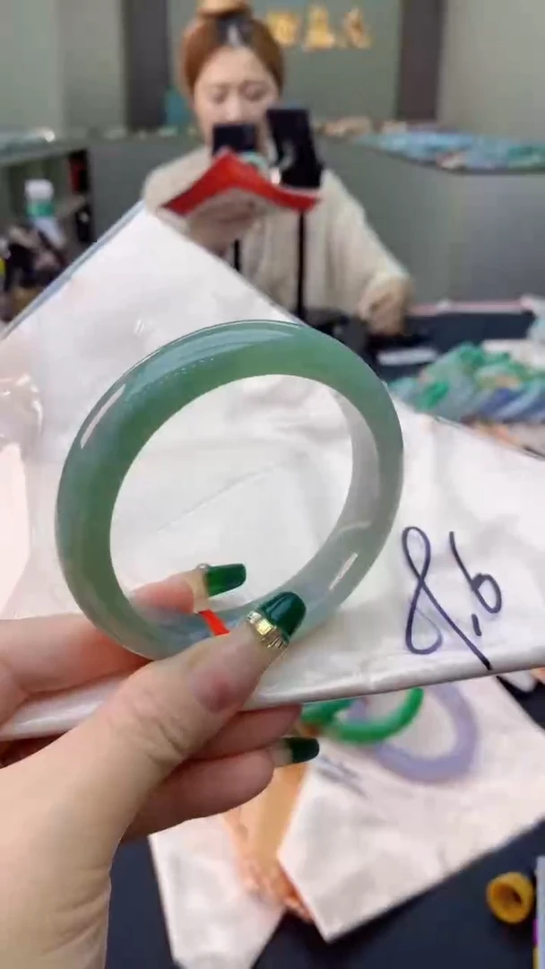 未镶嵌手镯翡翠0483247396