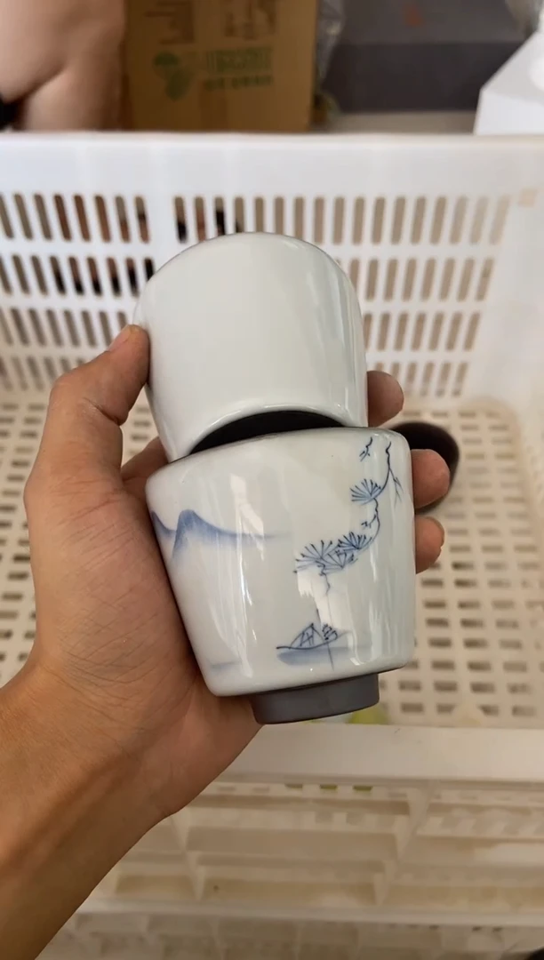 无运费险有瑕疵的摄影的产品有使用过的痕迹有点脏介意勿拍