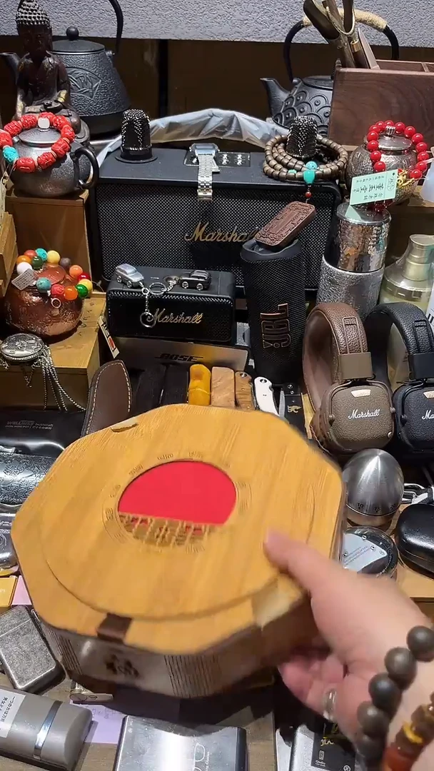 瓷片闪购商品 如图所示
