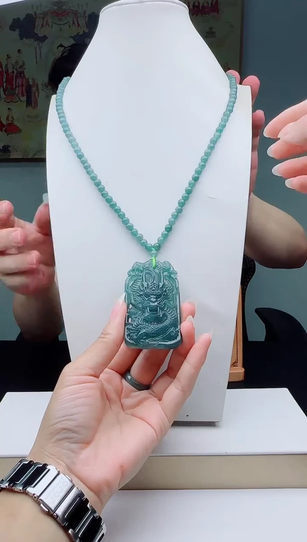 颈饰未镶嵌翡翠多样性发其一