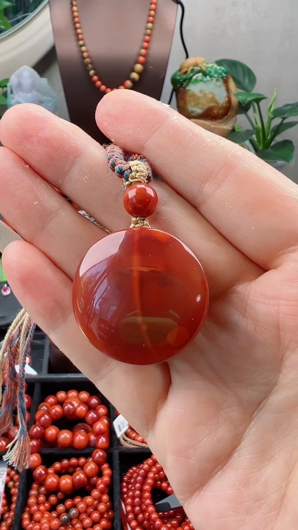 南红玛瑙未镶嵌吊坠(赠链)若*无事牌