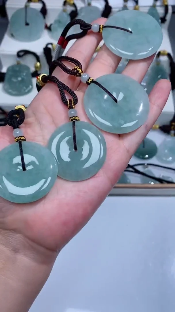 颈饰未镶嵌翡翠吊坠团购多样性发一件