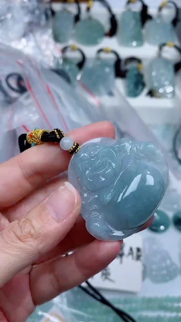 颈饰未镶嵌翡翠吊坠