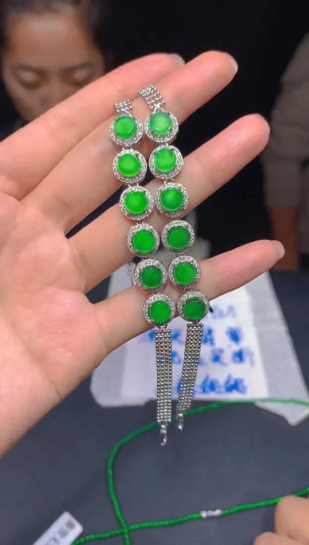 【闪购商品】定制翡翠未镶嵌67多样性发货（发其一）