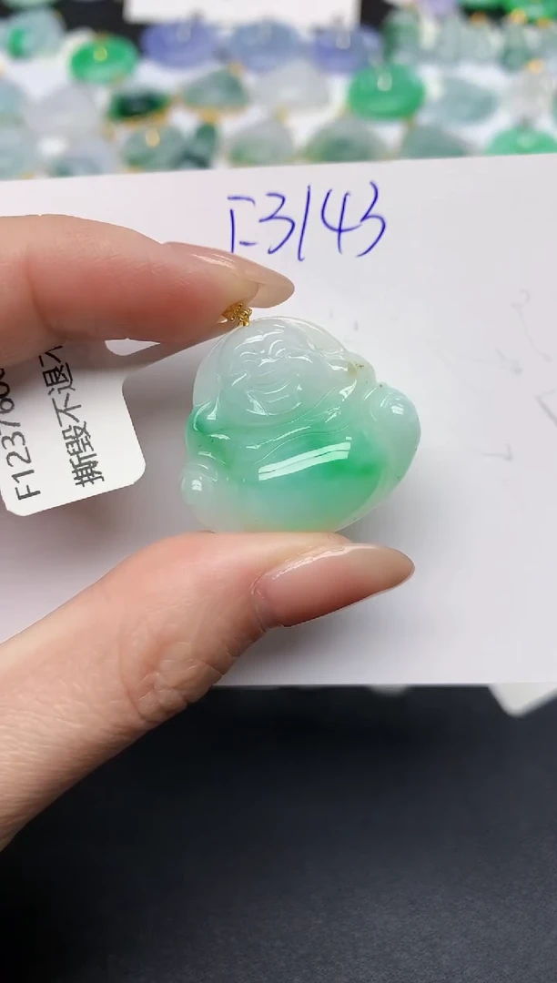 颈饰18K金镶嵌翡翠天然缅甸A货翡翠百元以上9元证书费自理