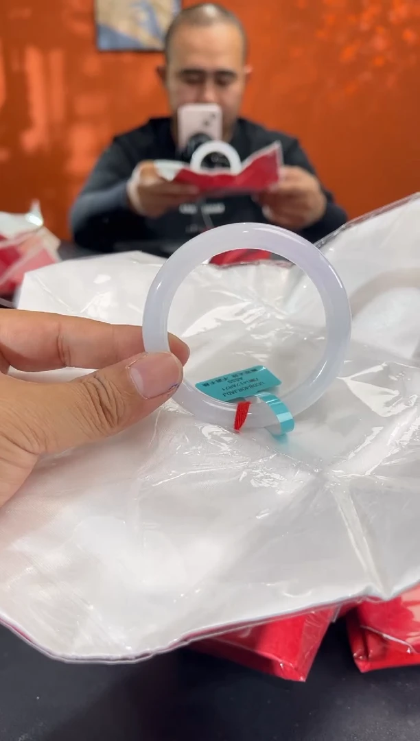 未镶嵌手镯翡翠6