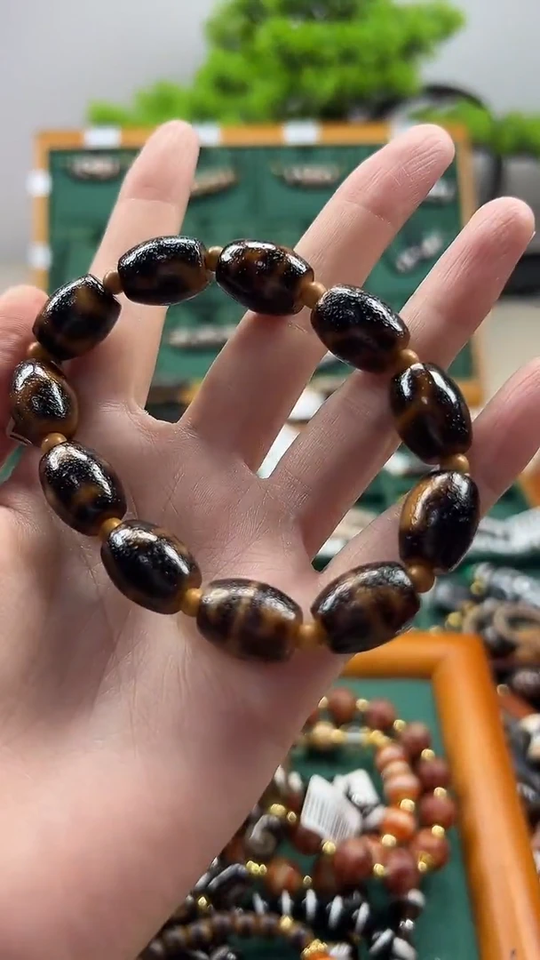 玛瑙/玉髓（覆膜）颈饰合金15.（微瑕）