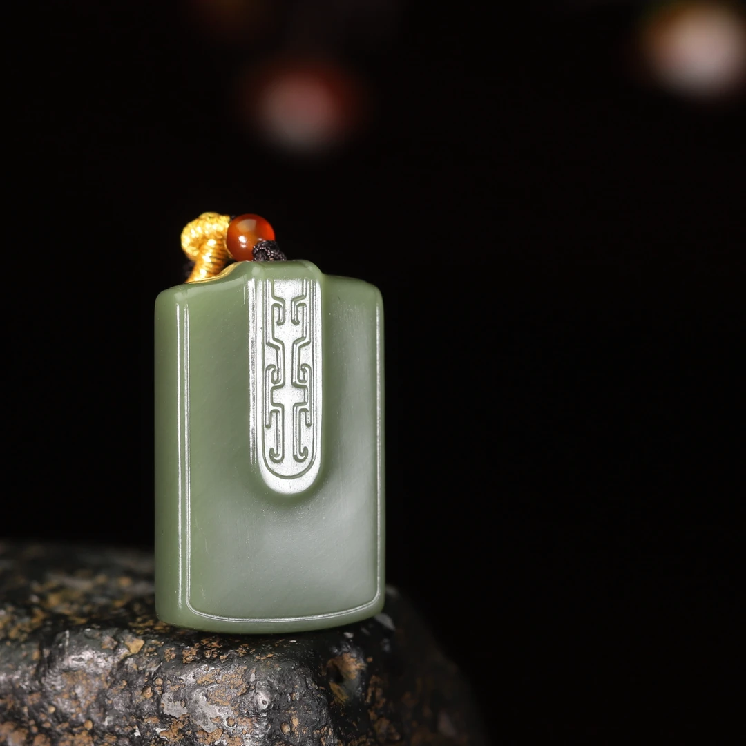 【小娟珠宝】F029 沙枣青玉树临风仿古工艺无事牌 1315