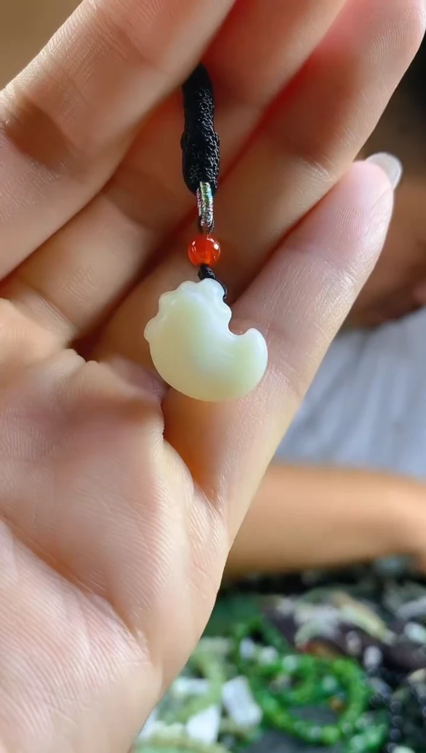 和田玉未镶嵌颈饰多样性发货，拍一发一