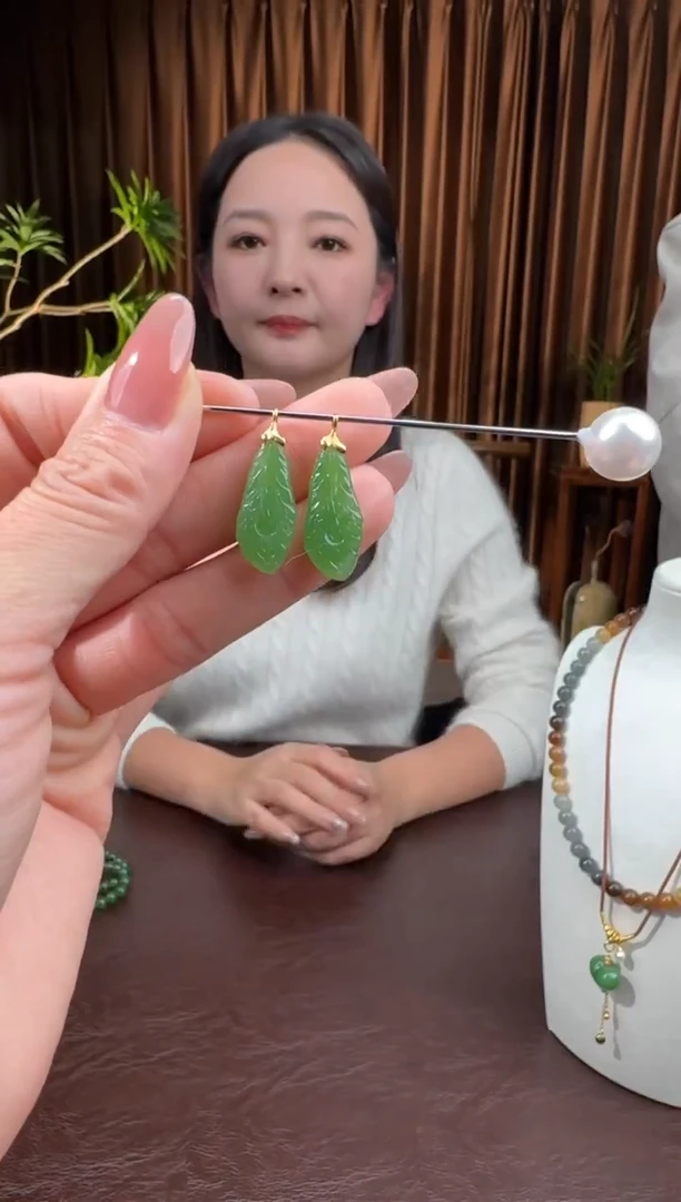 颈饰18K金镶嵌和田玉35张卓11.23多样性拍一发一