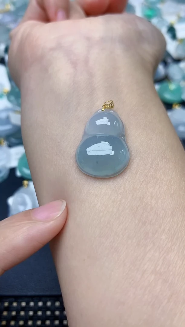 颈饰18K金镶嵌翡翠天然缅甸A货翡翠