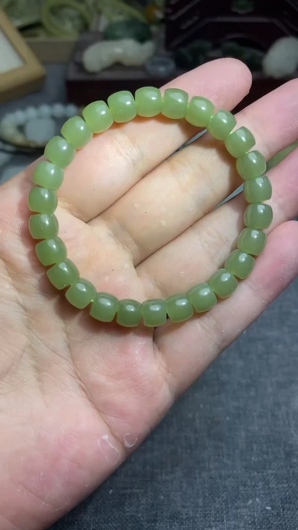 和田玉未镶嵌颈饰手串