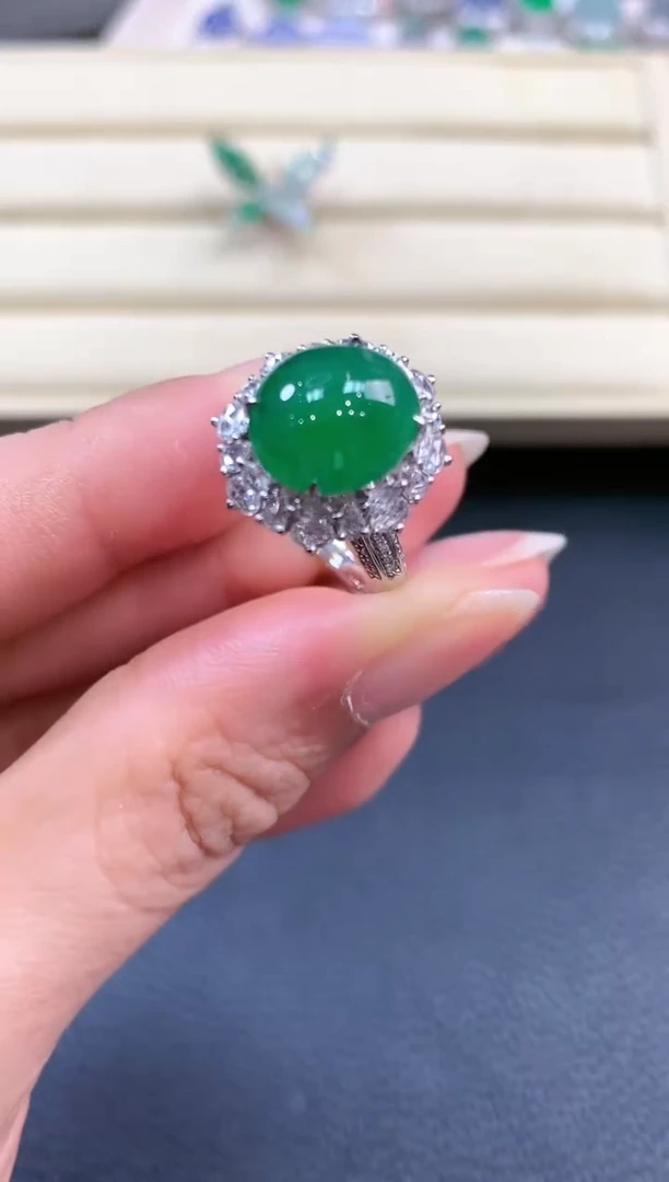 【闪购商品】翡翠戒指18K金镶嵌b202