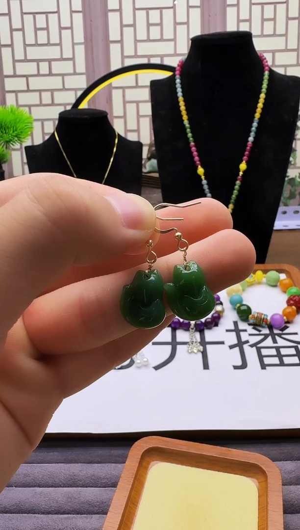 和田玉14K金镶嵌耳饰E135