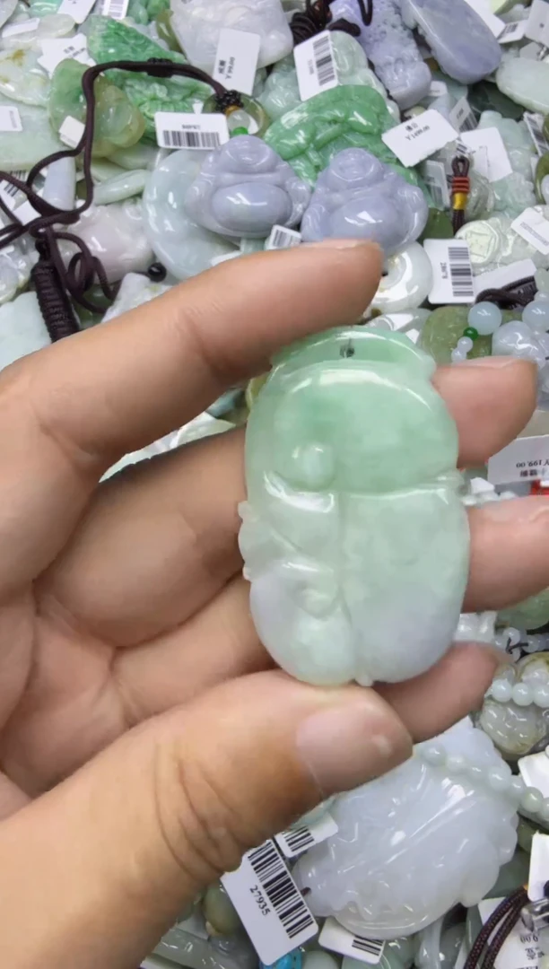 【闪购商品】翡翠颈饰未镶嵌00018141