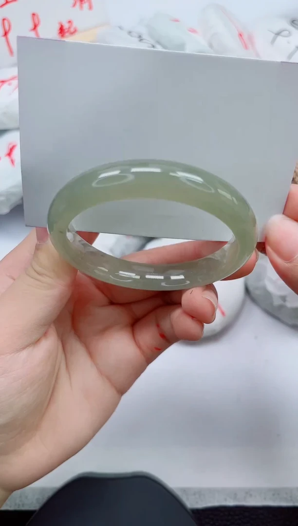 未镶嵌手镯石英质玉122-53/54