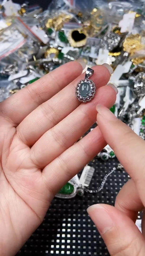 翡翠未镶嵌耳饰1111111111