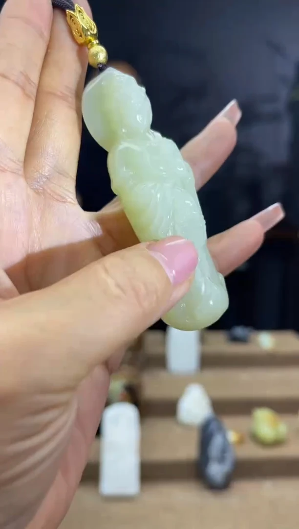 颈饰未镶嵌和田玉1
