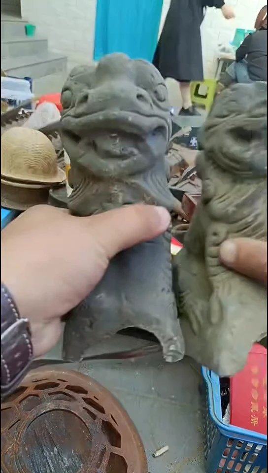 行**然一对狮子0000000000000