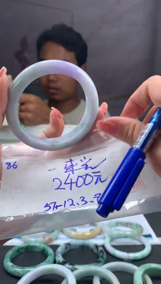 未镶嵌手镯翡翠一**?翡翠手镯 下单联系小耳机#86