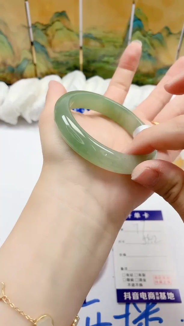 石英质玉手镯未镶嵌77/54.2