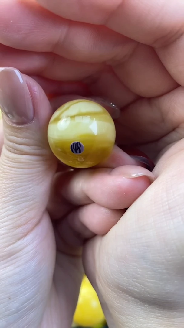 【闪购商品】琥珀裸石未镶嵌月.27