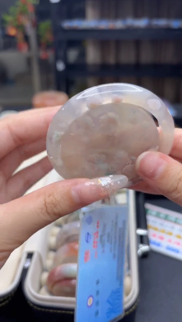 石英质玉手镯未镶嵌238(53圈赠送镯心)