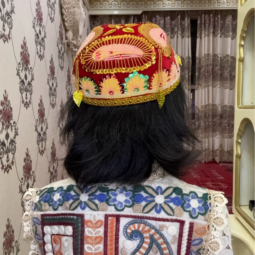 新疆传统小花帽纯手工刺绣串珠帽旅游纪念品维吾尔族舞帽子女头饰