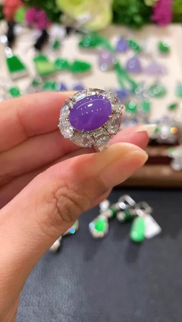 18K金镶嵌戒指翡翠V****?m56紫色有色差