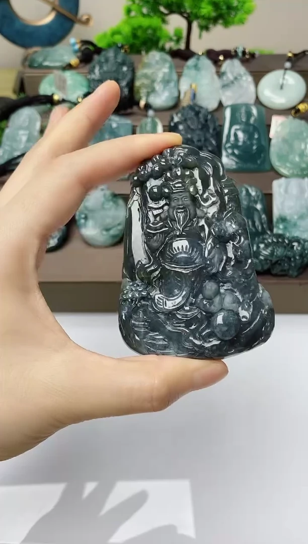 翡翠未镶嵌颈饰