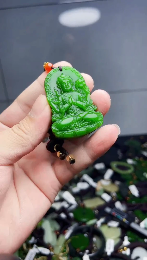 颈饰未镶嵌和田玉1