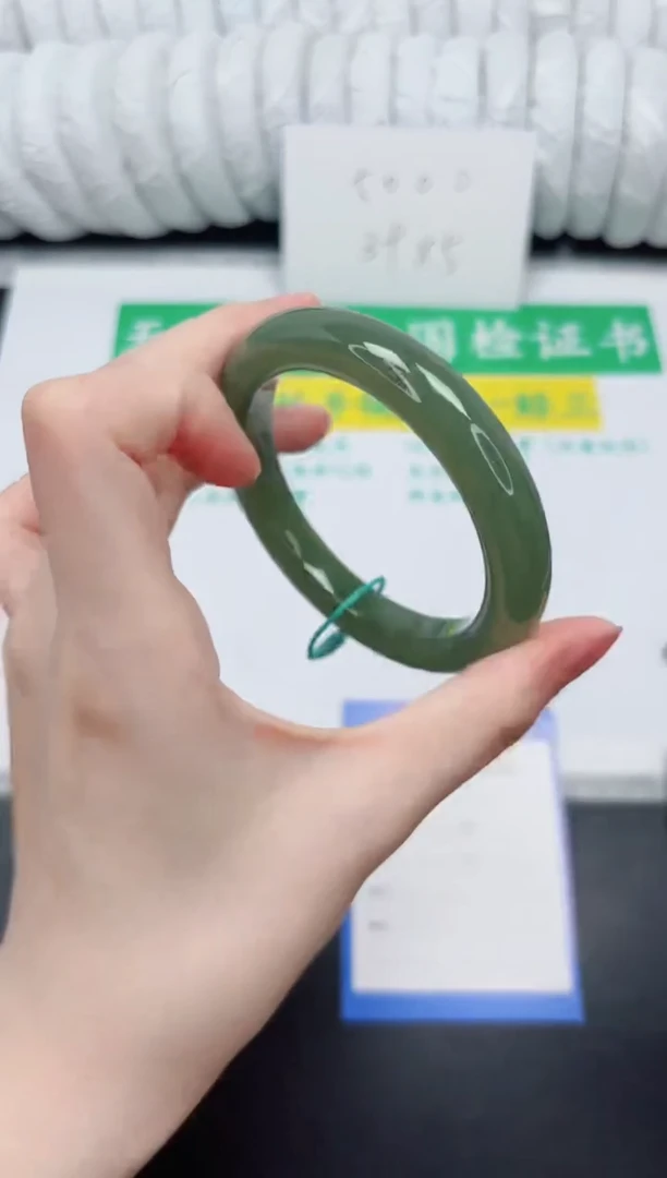 未镶嵌手镯和田玉52-60.2QS55