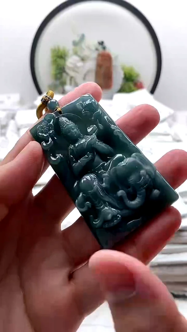 颈饰未镶嵌翡翠普贤