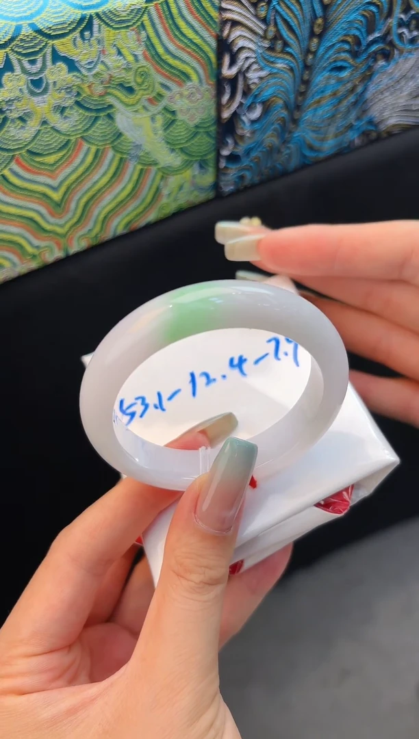 翡翠手镯未镶嵌51-53翡翠手镯5