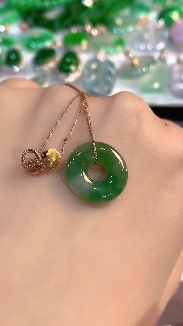 吊坠(不含链)18K金镶嵌翡翠吊坠