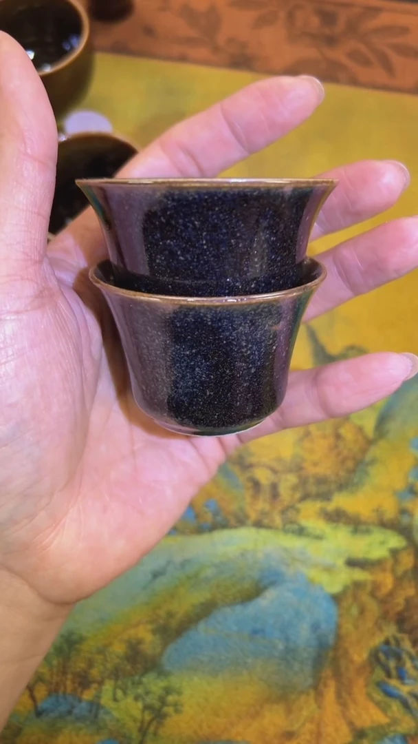 手工黑变蓝小酒杯两只