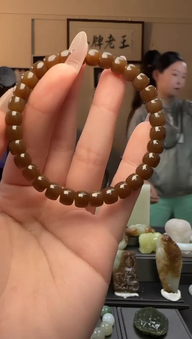 【闪购商品】和田玉糖极限弧未镶嵌手串