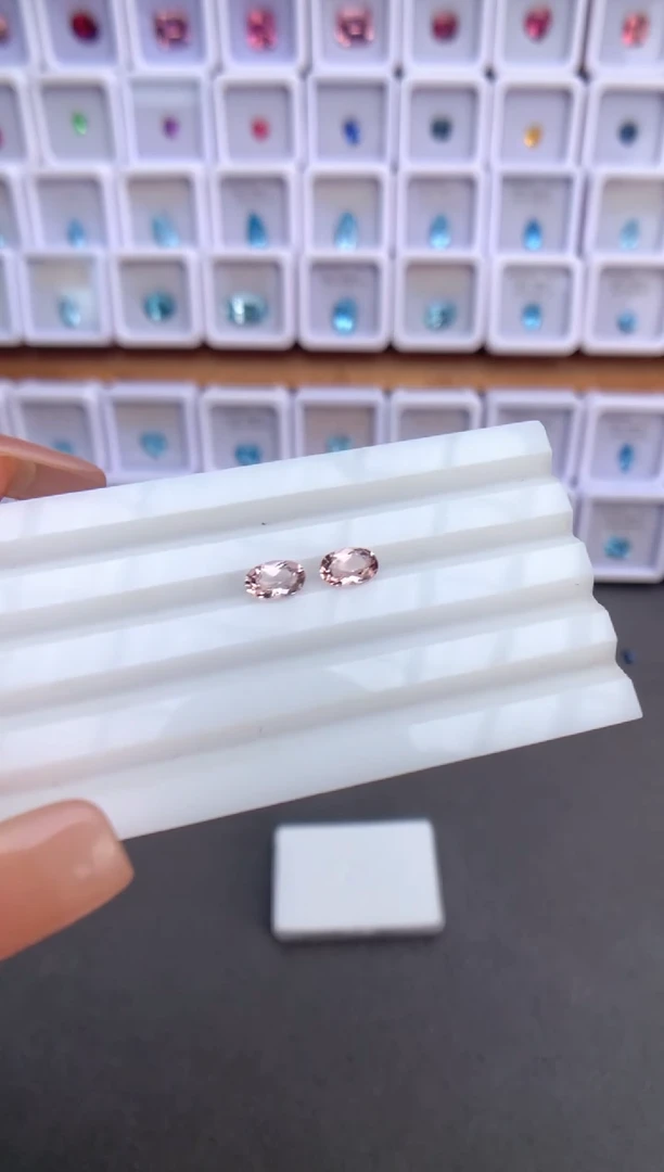 未镶嵌裸石定制绿柱石（摩根石）1.0ct