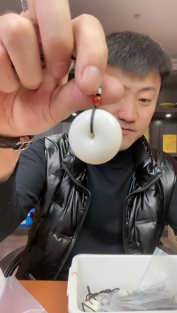 【闪购商品】蛇纹石玉其它未镶嵌多样性发货一个