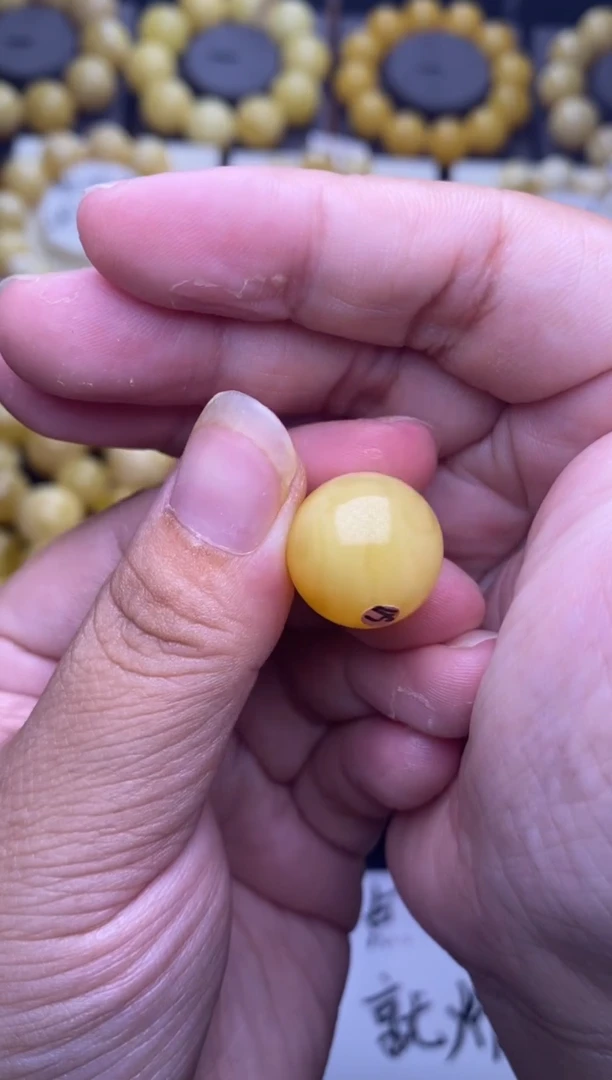 裸石琥珀未镶嵌大小姐珠宝严选70