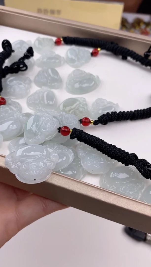 翡翠未镶嵌吊坠(不含链)40554多样性发其一