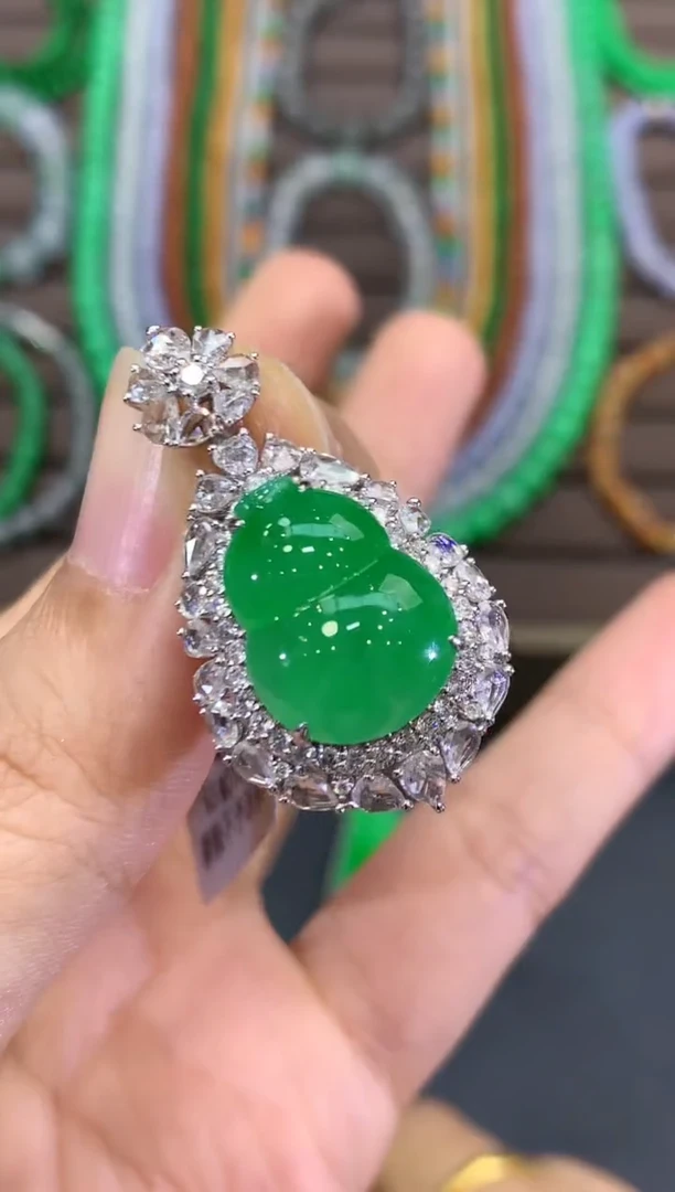 翡翠18K金镶嵌吊坠(不含链)小***?B160