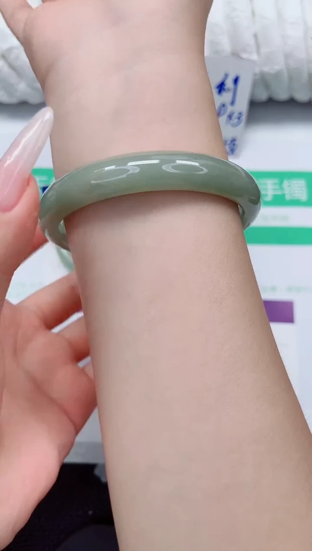 石英质玉手镯未镶嵌2-63/64