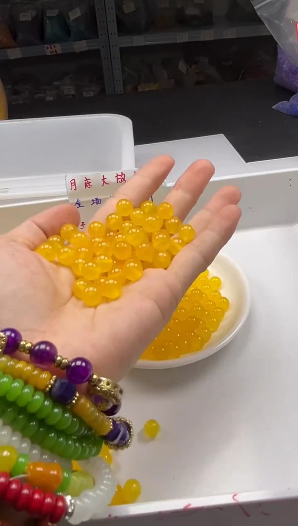 玛瑙/玉髓颈饰未镶嵌w1296冰鸡油黄8mm*30颗